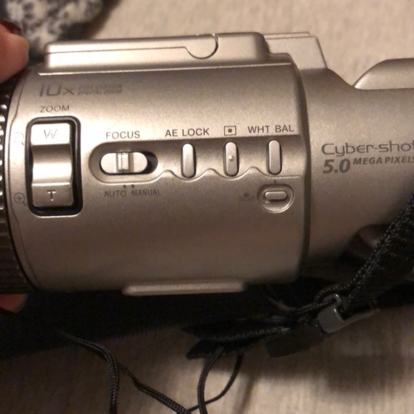 Sony camera - Picture 5 of 6